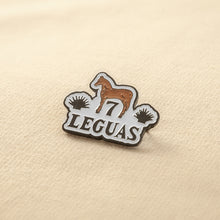 Cargar imagen en el visor de la galería, Pin Logo Siete Leguas Vintage